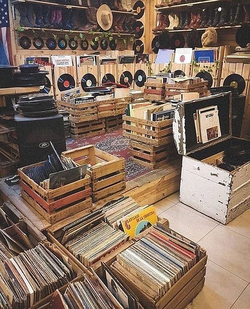 https://media.sandiegoreader.com/classifieds/RECORDS_VINTAGE_KYXxS6j_t500.jpg?21bf6915bb019ee8470ac50ab6ce308e04d7a184