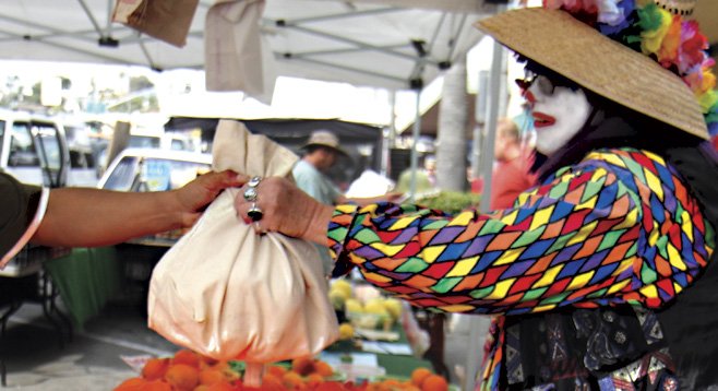 Who Buys And Who Sells At San Diego Farmers Markets San