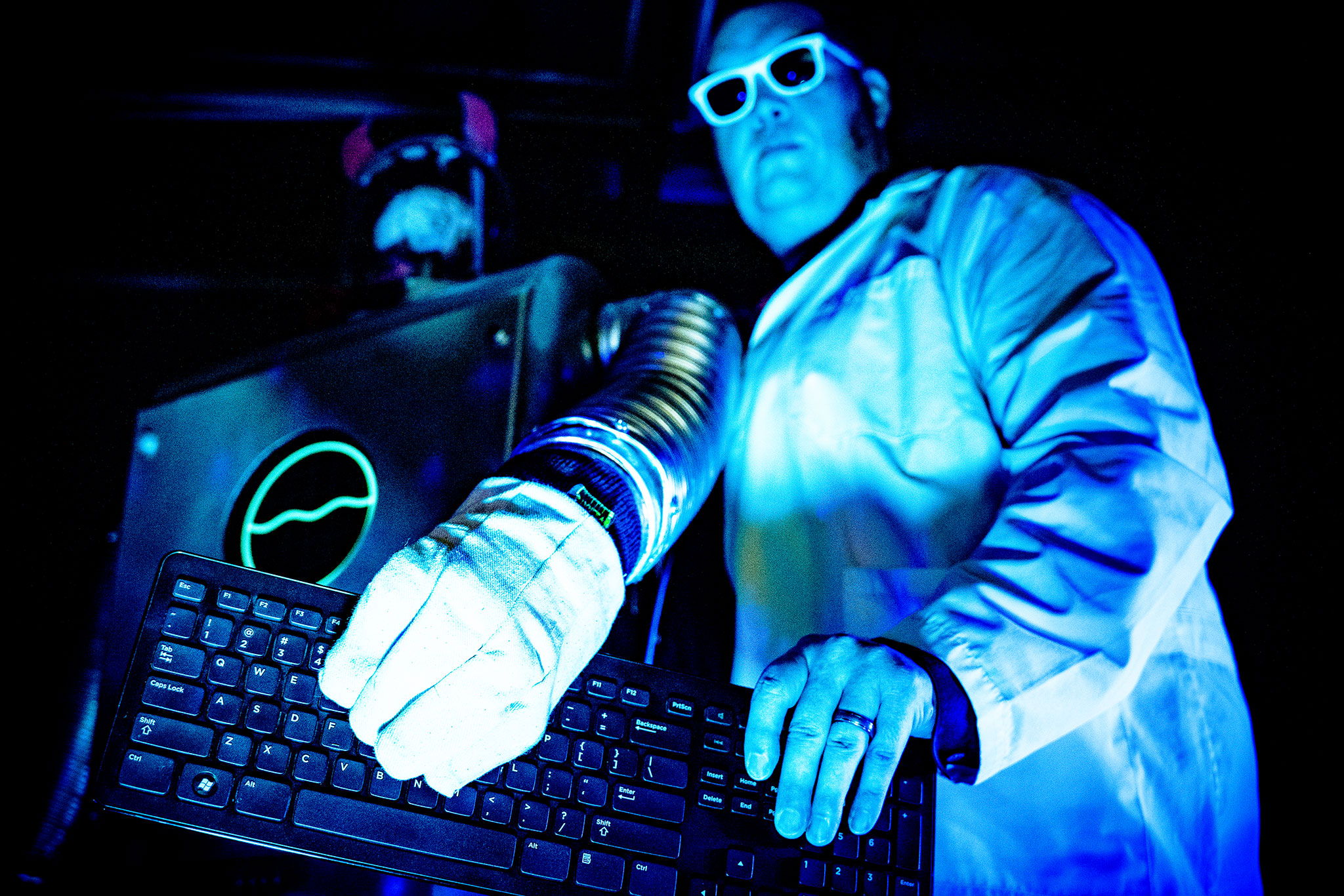 Ancient robot software keeps Satanic Puppeteer Orchestra running - Vimarsana News