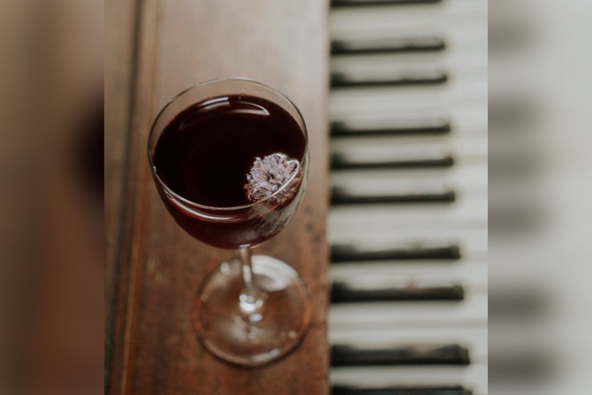 The Lion's Share's Dark Therapy: Ms. Bobyr's variation on a Boulevardier - Vimarsana News