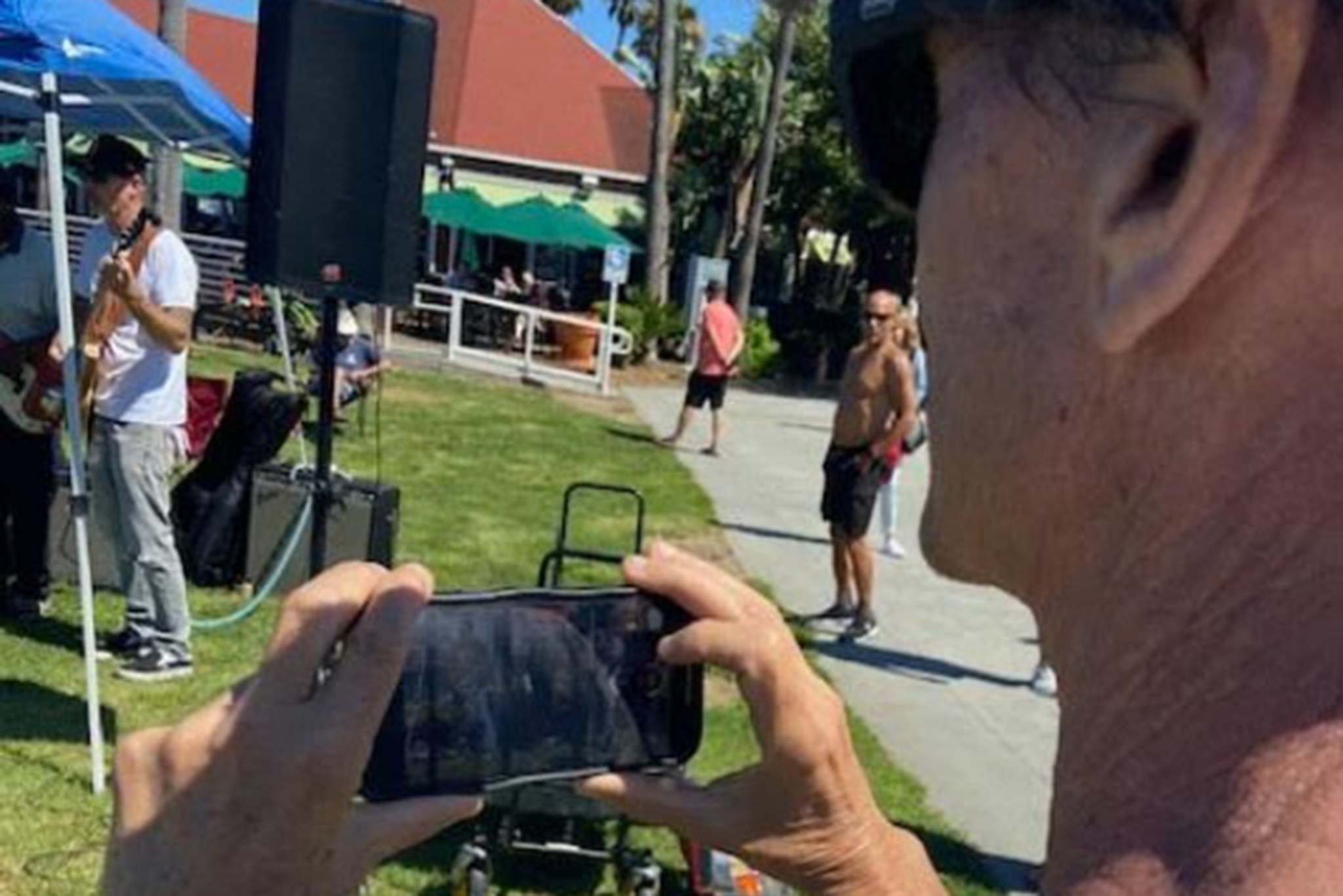 Jim MacDonald's cellphone captures over 2,000 local performances - Vimarsana News