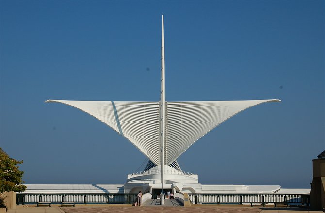 Milwaukee, Wisconsin:
The Milwaukee Art Museum's new south wing, designed by Spanish architect Santiago Calatrava