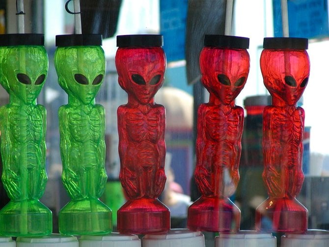 Santa Cruz Beach Boardwalk, Santa Cruz, CA: Alien Sodas 
