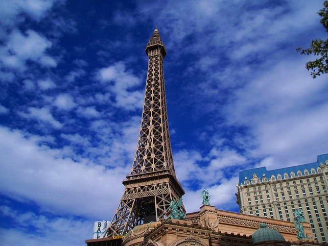 Las Vegas Eiffel Tower - Image by Lisa Duclo