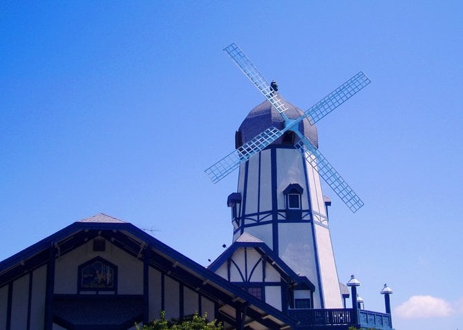 Although this picture looks like it could have been taken in Holland, it is actually the Holiday Inn just west of the Flower Fields in Carlsbad. The restaurant at the Holiday Inn is currently T.G.I. Fridays, but it was originally a Pea Soup Andersen's. The windmill is a great landmark for giving directions.