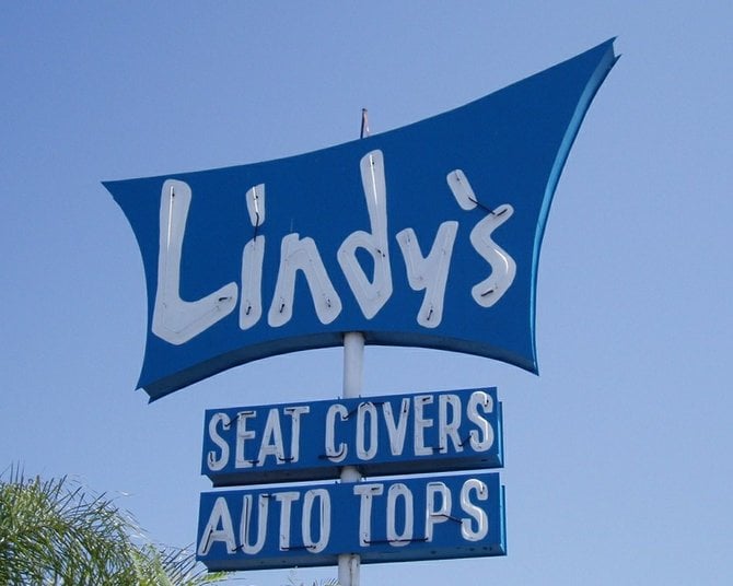 The neon sign for Lindy's Auto Upholstery, located at 7267 El Cajon Blvd. in La Mesa, appears to have been re-furbished to almost new condition. I've always liked this old sign and am happy to see that the company kept the original mid-century era design.