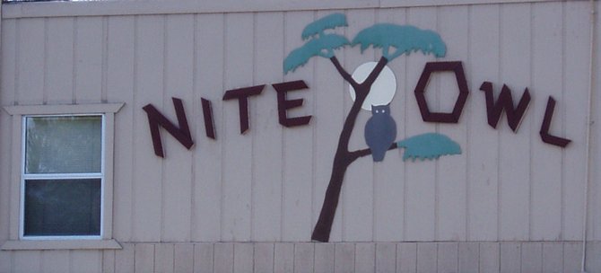 I believe this is the original sign on the side of the Nite Owl Cocktail Lounge in Pacific Beach. I like the fact that this place has the look of another era. I hope they never change it. 
