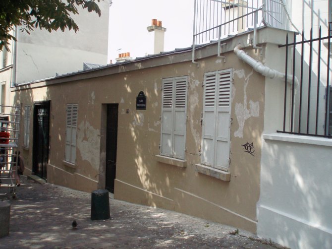 Picasso's first residence in Paris was this modest studio, Le Bateau Lavoir. He lived here from 1904 to 1909.