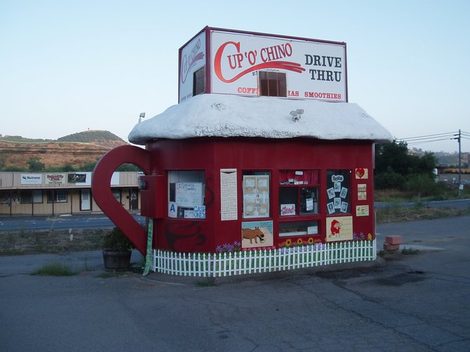 I was driving across highway 76 in Bonsall recently, and I spotted this cute little coffee cup shaped espresso stand called Cup 'o' chino. Unfortunately, it was closed by the time I got there, so now I'm going to plan a specific trip just to try their coffee. Cup 'o' chino is located at 30158 Mission Road.