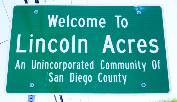  The community sign for Lincoln Acres.