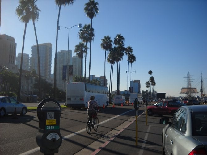 Traffic mayhem along North Harbor Drive as the crippled Carnival Splendor comes limps into port.