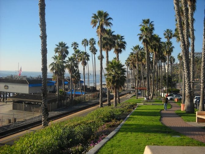 View of the San Clemente Pier and Amtrak station.
