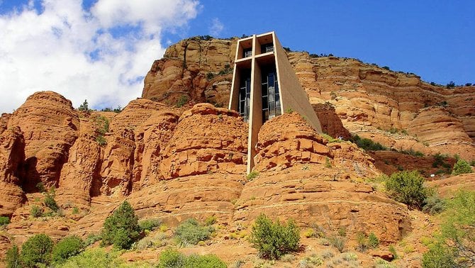 Chapel Of The Holy Cross, Sedona, Arizona. Architect: Steven Holl.