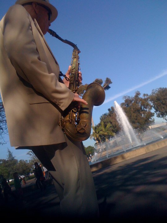 Street performer Balboa Park.