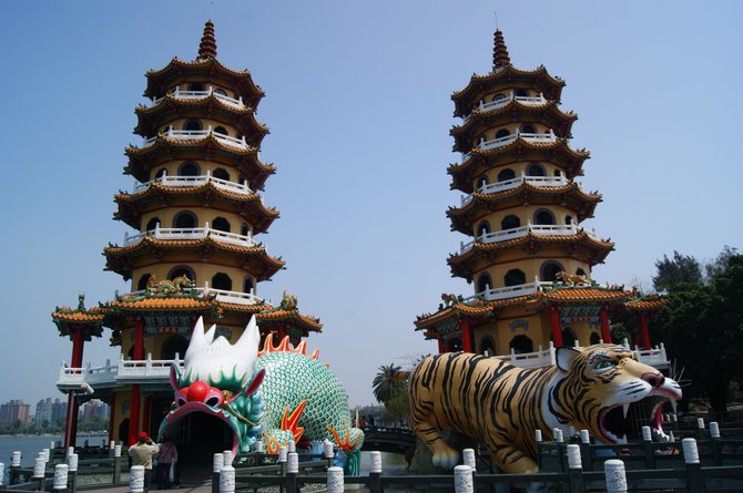 Dragon and Tiger Pagodas, Lotus Pond 