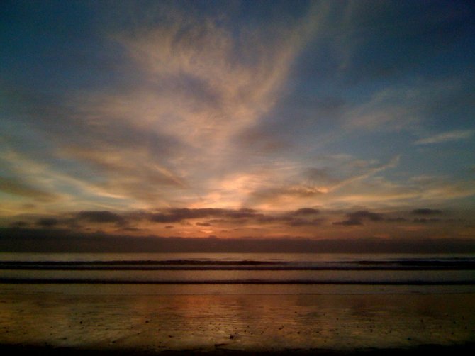 Solana Beach sunset, view from Plaza st. Photo taken with an iPhone camera.
