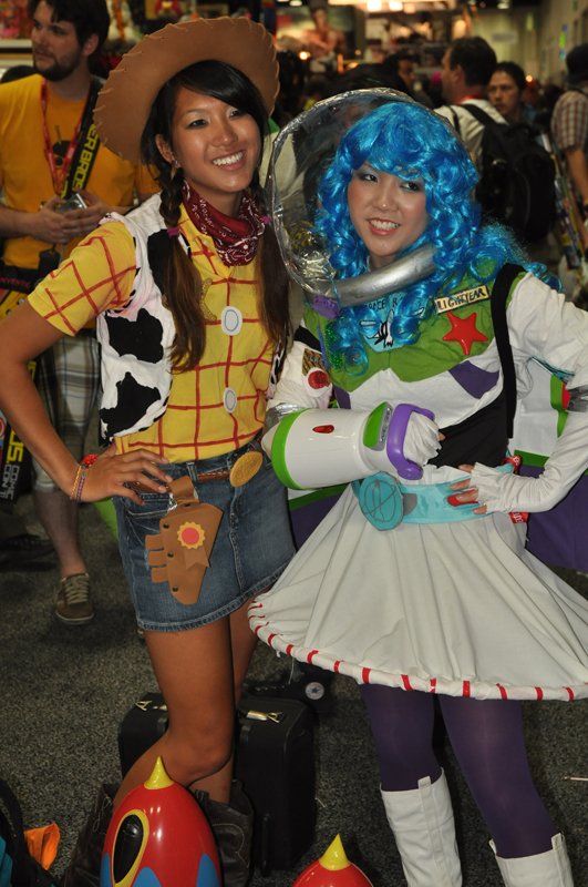 Cosplay Woody and Buzz Lightyear