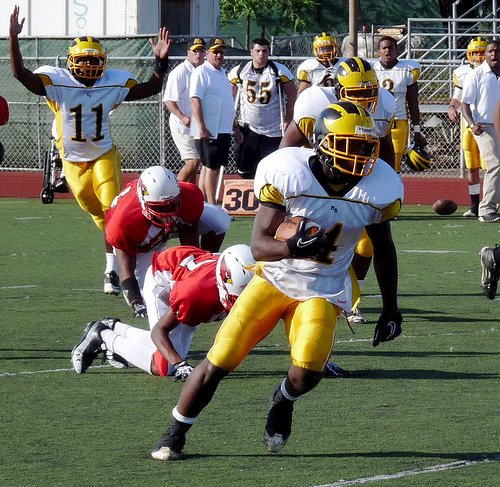 Mission Bay running back Chris Byrd takes off into the Hoover secondary