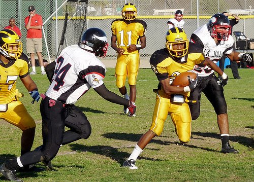 Mission Bay running back Anthony Magee speeds through the La Jolla defense