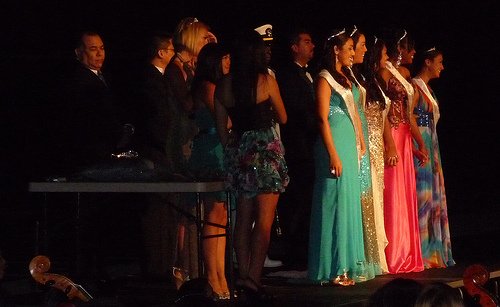 Eastlake’s Homecoming court awaits the crowning of the queen