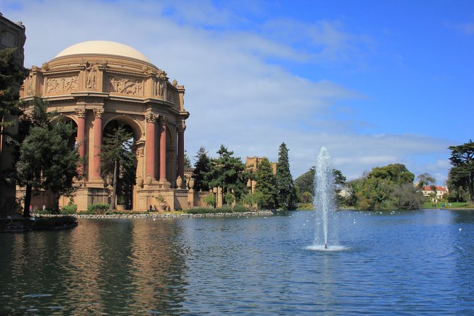 The Palace of Fine Arts in San Francisco, CA on a beautiful September day.