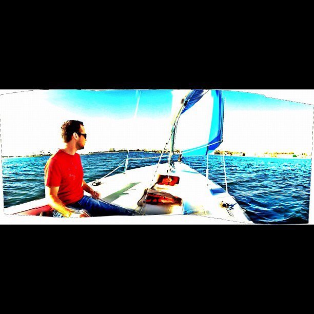 love sailing mission beach with my boyfriend on days we both call in sick on =)