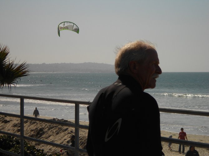 Kite-flying @ Tourmaline Beach.