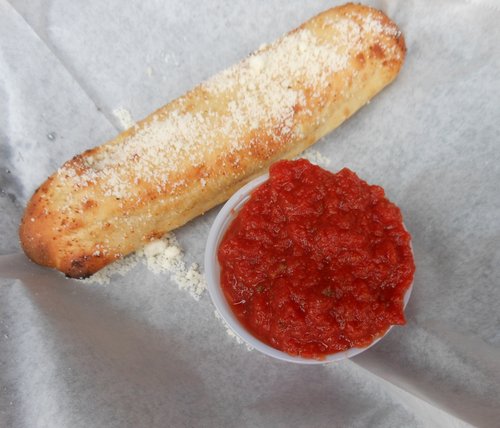 The breadstick and sauce