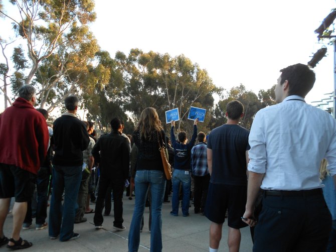 Ron Paul crowd listening to the good word at UCSD's Warren Mall.