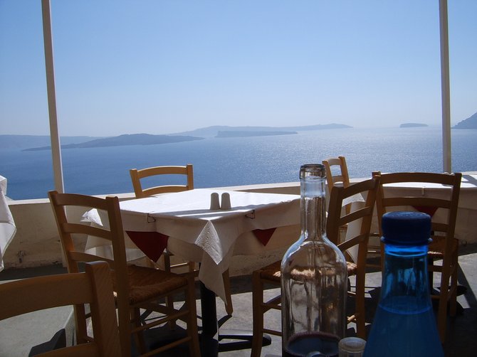 Lunch with a view in Santorini