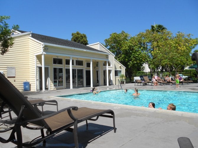 Having fun @ Mariner's Cove pool during summer vacation.