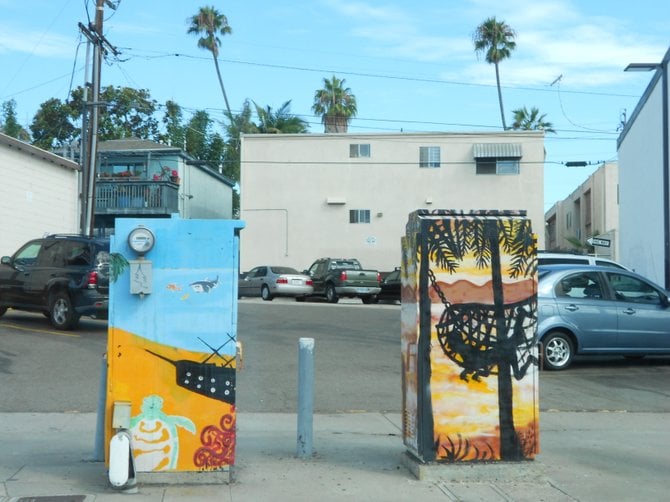 Twin utility box art along Garnet Ave. near Lamont St. in Pacific Beach.