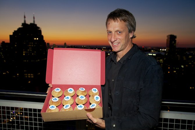 Sprinkles Cupcakes Founder and judge of Food Network’s Cupcake Wars, Candace Nelson and Professional Skateboarder, Tony Hawk will be joining forces to help support The Tony Hawk Foundation, which focuses on the creation of public skateboard parks in low-income communities.  Nelson and Hawk will be handing out cupcakes to fans at the La Jolla Sprinkles Cupcakes located in The Shops at La Jolla Village from 1-3pm on Friday, September 21st where 100% of the weekend’s sales (9/21 – 9/23) from all ten Sprinkles stores of Tony’s favorite cupcake, the Cinnamon Sugar, will be donated to The Tony Hawk Foundation.
