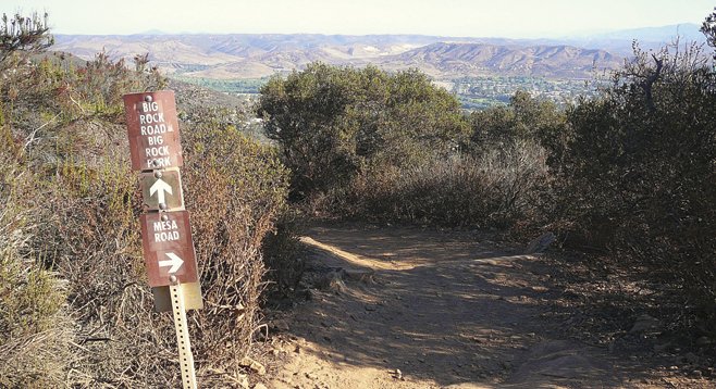 Cowles Mtn Mesa junction & view to north into Santee
