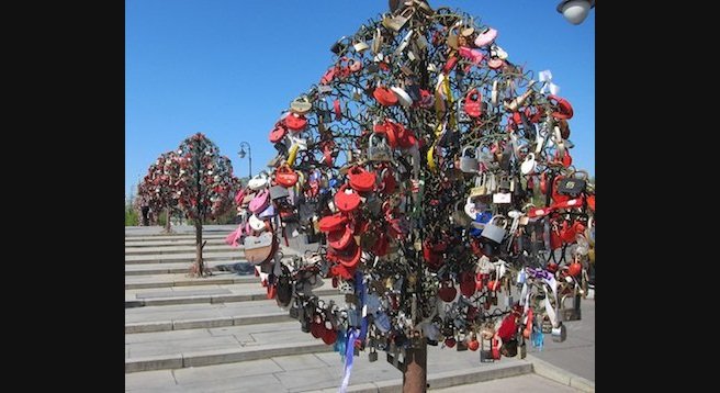In Moscow, an old Russian tradition finds new expression: the padlocked trees of Luzhkov Bridge.