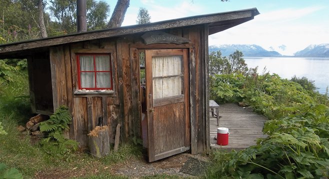 Selling point of the cozy, no-frills cabins at Mossy’s Seaside Farm Hostel: unforgettable views. 