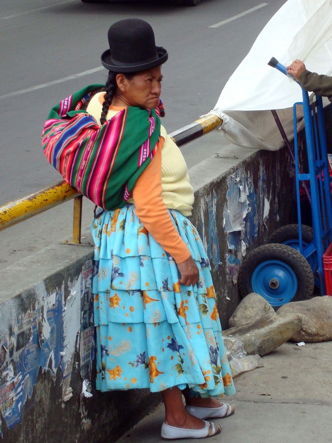 Bolivian woman with the traditional aguayo.