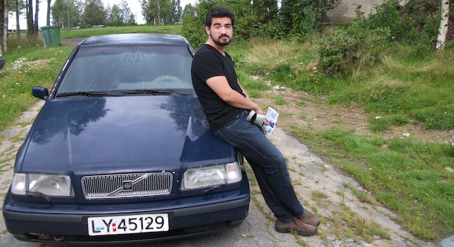 In the village of Gan, Norway. An uncooperative Volvo does not make for a enjoyable travel experience. 