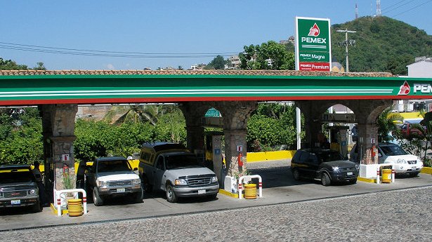Saturation of Gas Stations in Tijuana Harms Business 