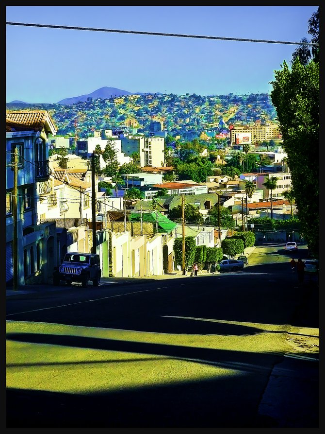 HERMOSILLO AVENUE IN TIJUANA/La Avenida Hermosillo en Tijuana