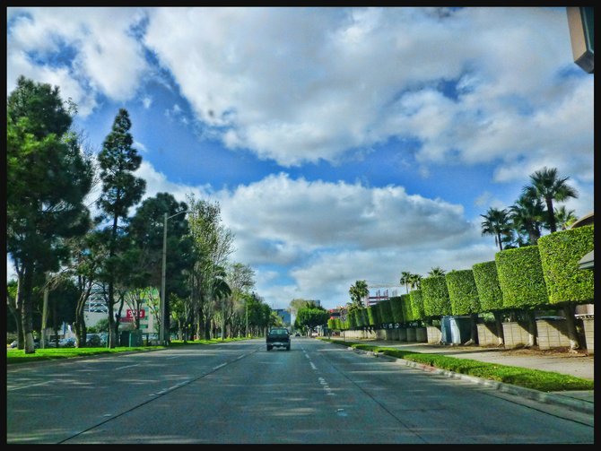 PASEO DE LOS HEROES IN TIJUANA'SRIVER ZONE/Paseo de los Heroes en Zona rio,Tijuana.