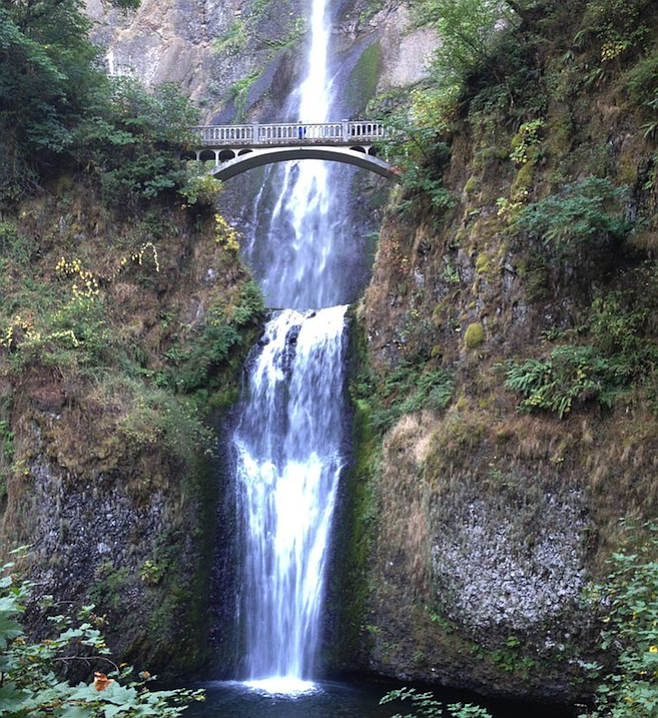 Oregon's Multnomah Falls | San Diego Reader