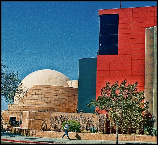 Neighborhood Photo
BAJA CALIFORNIA
Close View ot Tijuana's Cultural Center/Acercamiento de Centro Cultural Tijuana