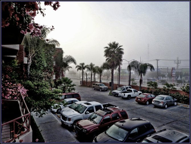 Neighborhood Photos
TIJUANA,BAJA CALIFORNIA
Early morning in Tijuana/Tempranito en Tijuana