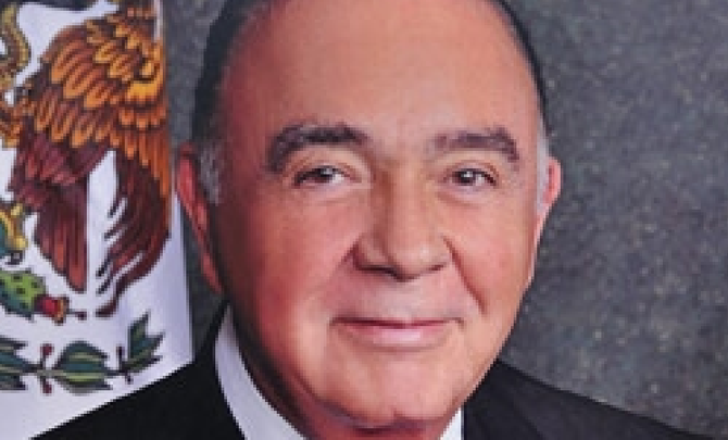 Tijuana mayor Carlos Bustamante