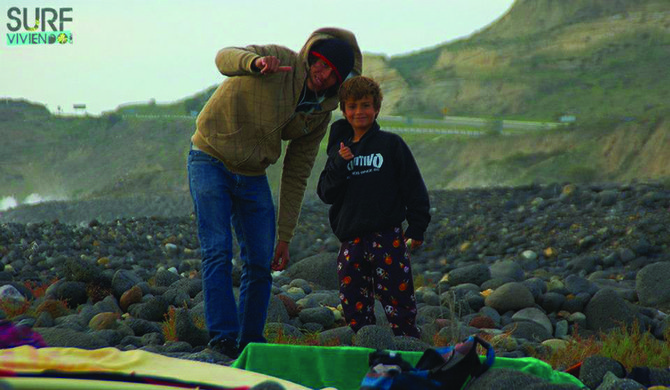Vicente and Joshua.
(Photo courtesy of Surviviendo)