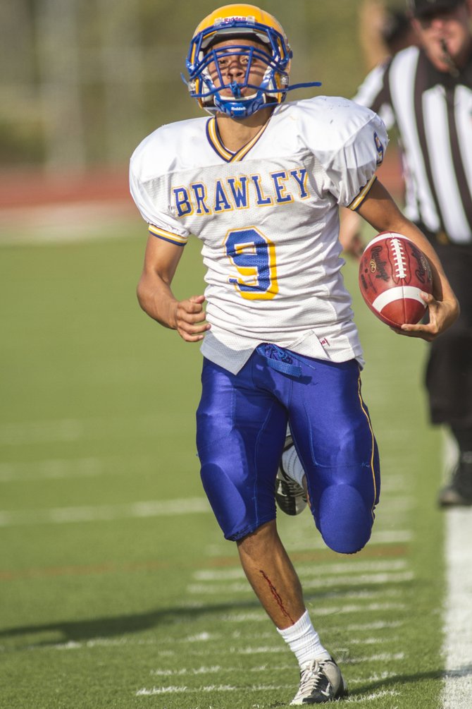 Brawley High School JV Football - (Against Valley Center High School) Sideline run for a touchdown.