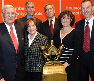 
San Diego Unified School District was runner up for this year's Broad Prize. Left to right: Eli Broad; Edythe Broad; U.S. Secretary of Education Arne Duncan; John Evans, board of education president, district A; Cindy Marten, superintendent, San Diego Unified School District; Bill Kowba, former superintendent, San Diego Unified School District.
