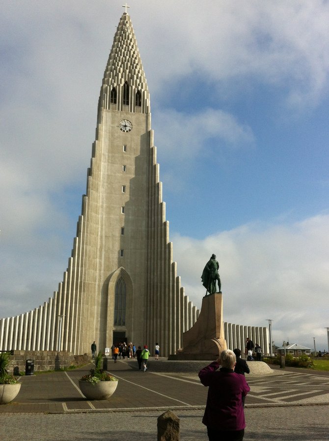 Reykjavik's Hallgrímskirkja, the largest church in Iceland, with Leif Ericcson statue. 
