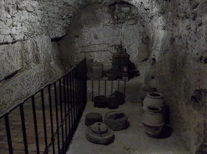 In the tunnels on Orvieto's underground tour. 